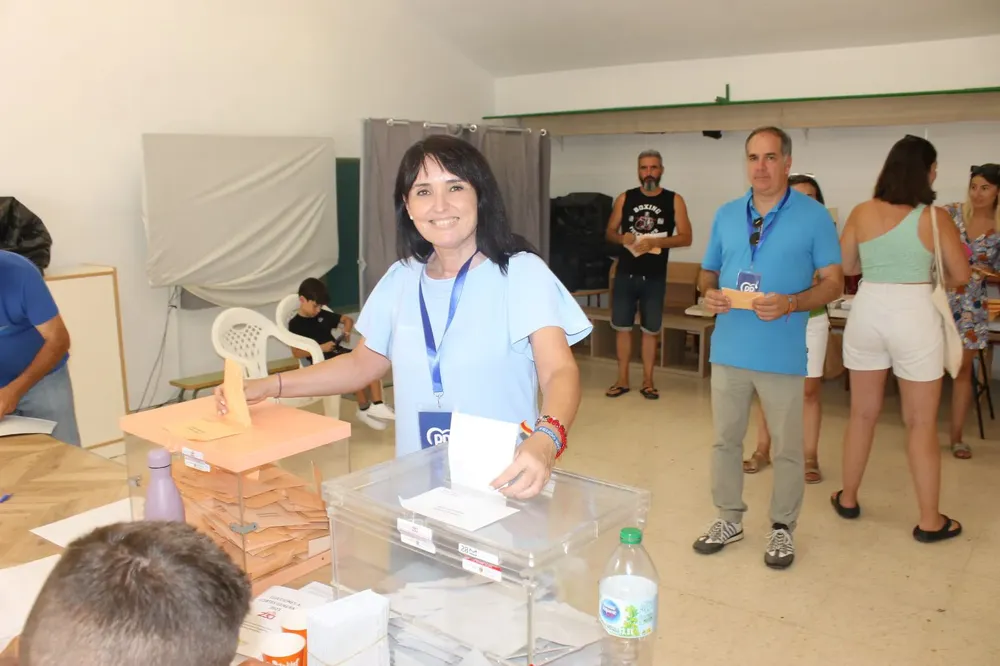 JULIA PARRA CANDIDATA NUMERO 3 AL CONGRESO POR ALICANTE - VOTO 23J 2023