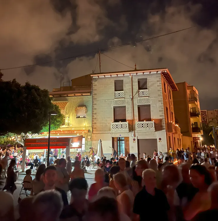 NOCHE EN VELA 2023 DESDE PUERTA IGLESIA