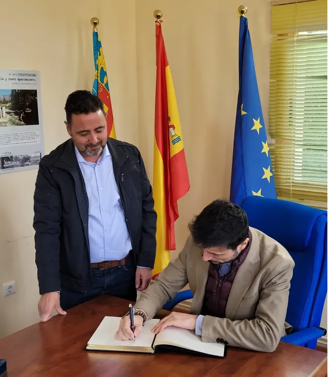 VISITA DIPUTADO DAVID ARACIL REUNIONES INFORMATICA 4