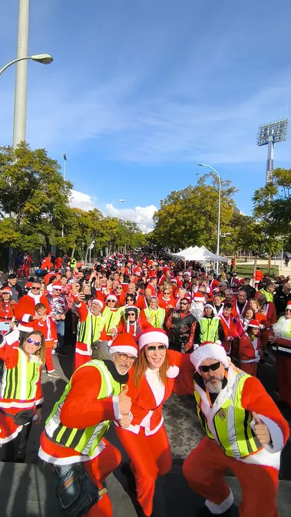 MOTORISTAS RECORREN ALICANTE PARA RECOGER JUGUETES NAVIDAD 2025