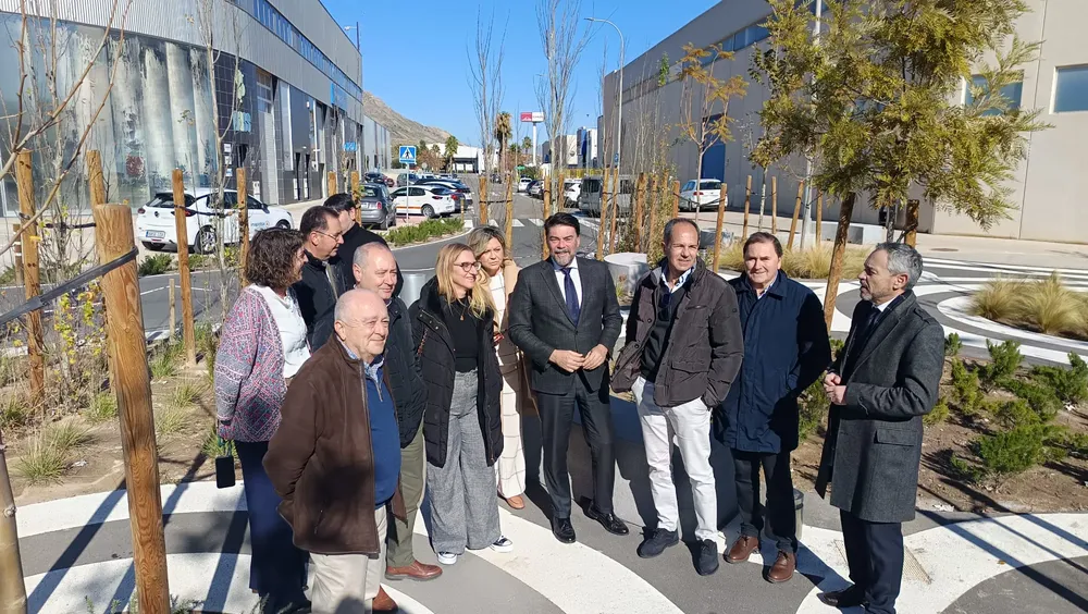 Luis Barcala con los presidentes de las EGM de las Áreas Industriales (2)