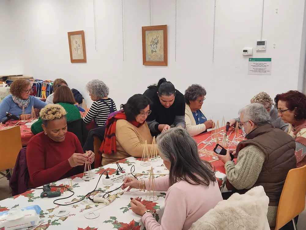 TALLERES ARBOLES NAVIDAD MUTXAMEL2