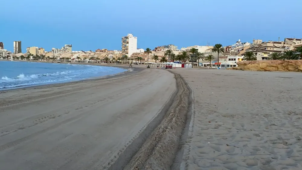 PLAYA CARRER LA MAR CAMPELLO 2021 AGOSTO 3