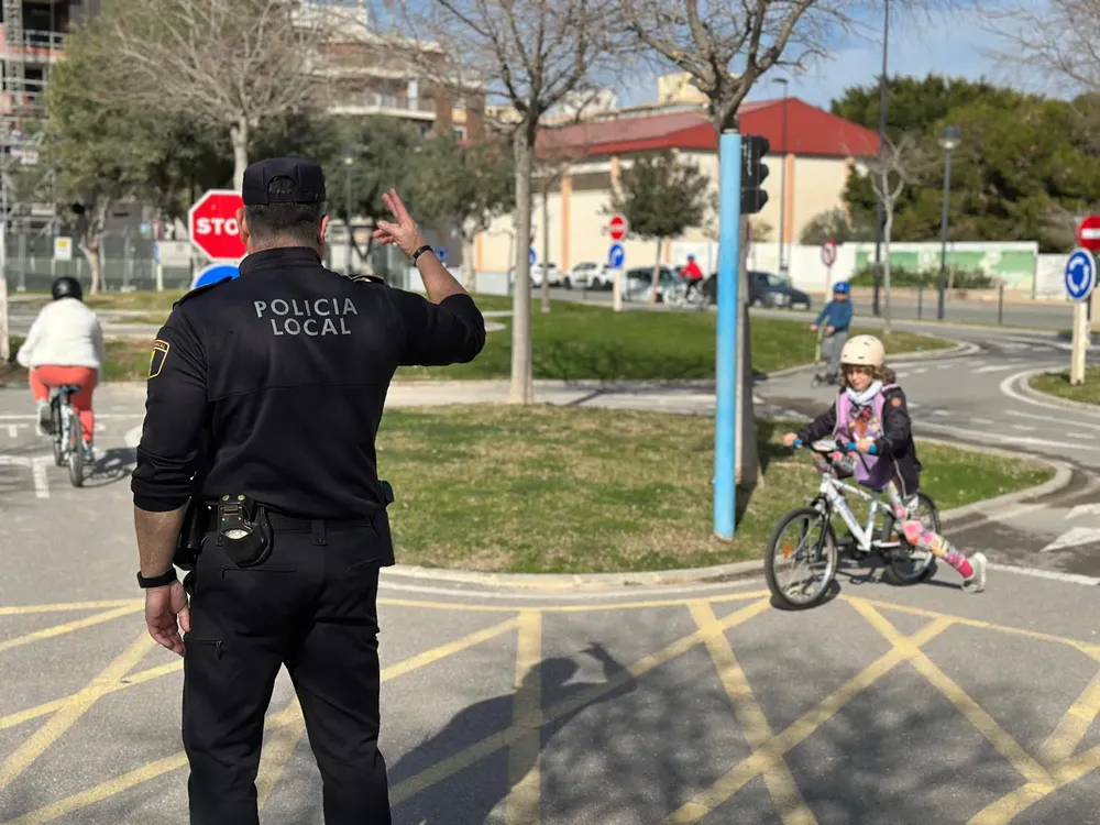 POLICIA LOCAL CAMPELLO EDUCACION VIAL 2025 FOTO 2