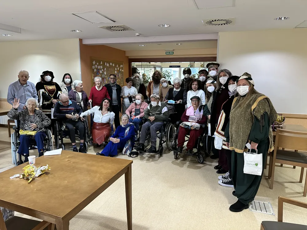 LOS REYES MAGOS EN CENTRO MAYORES CAMPELLO 2026