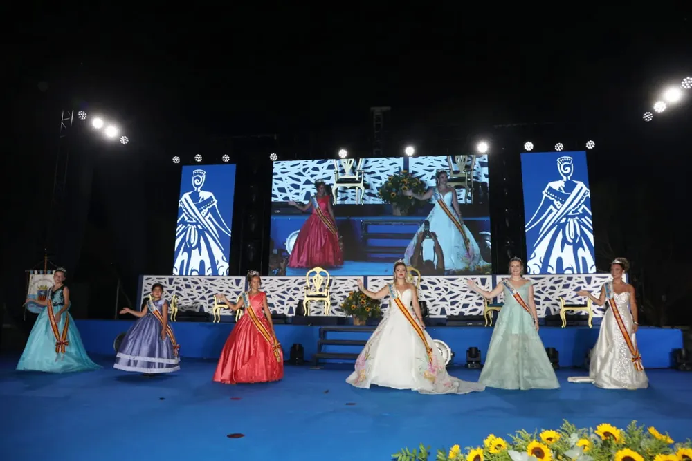 Coronacion Reinas Fiestas Sant Joan REINAS Y DAMAS 2022 12