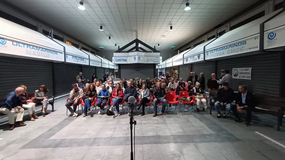 EXPOSICION GRUP MUNTANYENC SANT JOAN 2023 MERCADO (3)