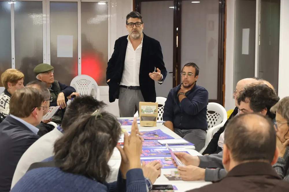 REUNION CONSEJO SOCIAL SAN JUAN CAMPAÑA LIMPIEZA NICOLAS LOPEZ CONCEJAL 2023