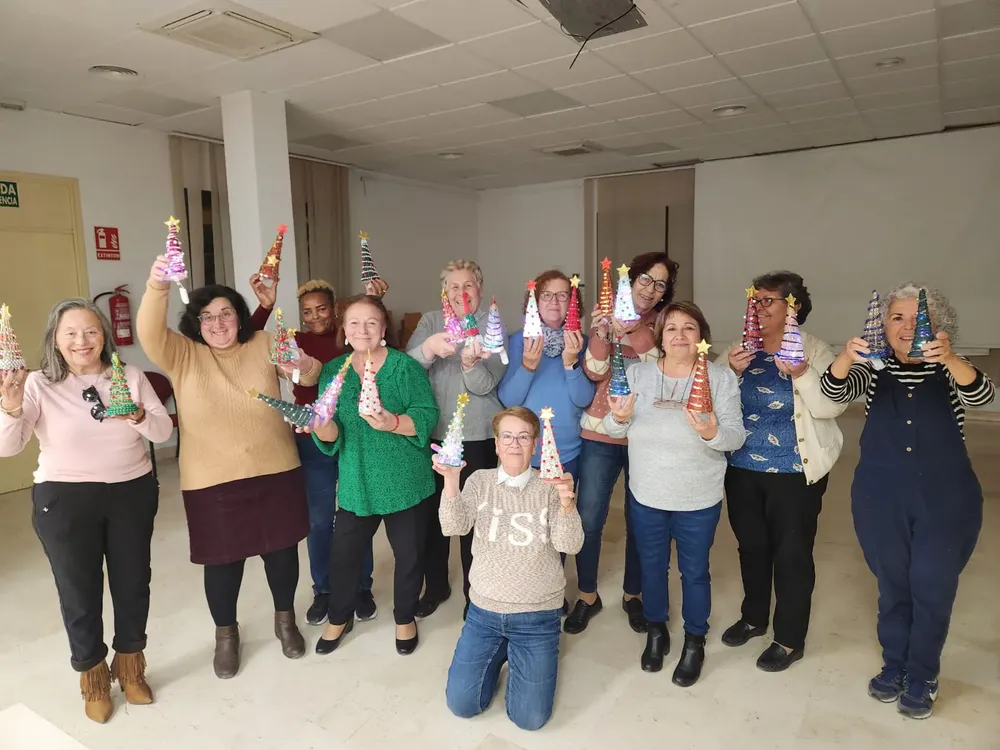 TALLERES ARBOLES NAVIDAD MUTXAMEL