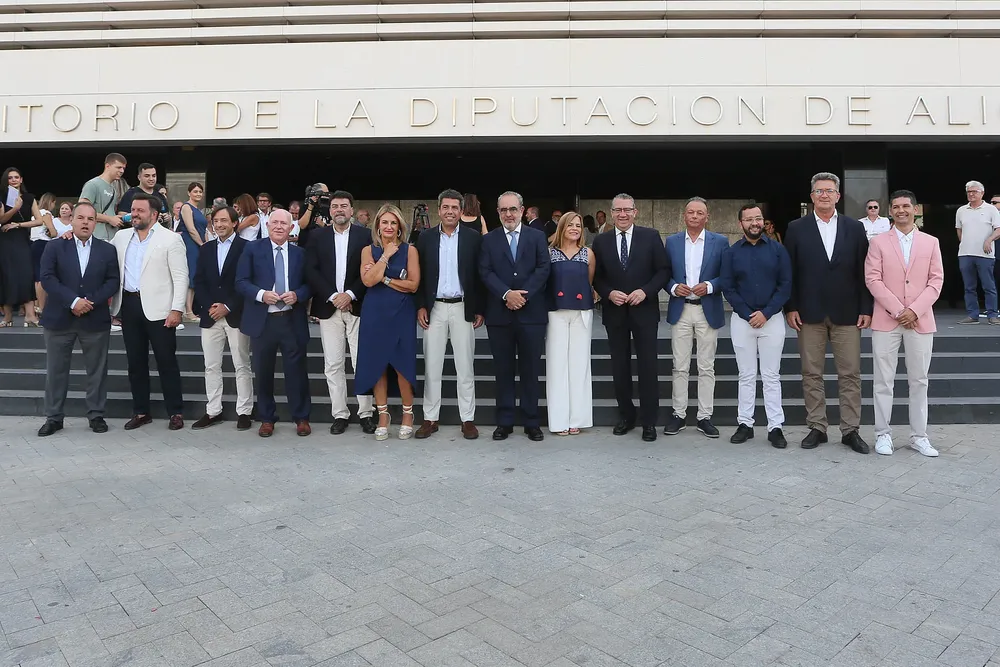 TONI PEREZ PRESIDENTE DIPUTACION ALICANTE 2024 CON CARLOS MAZON ADDA