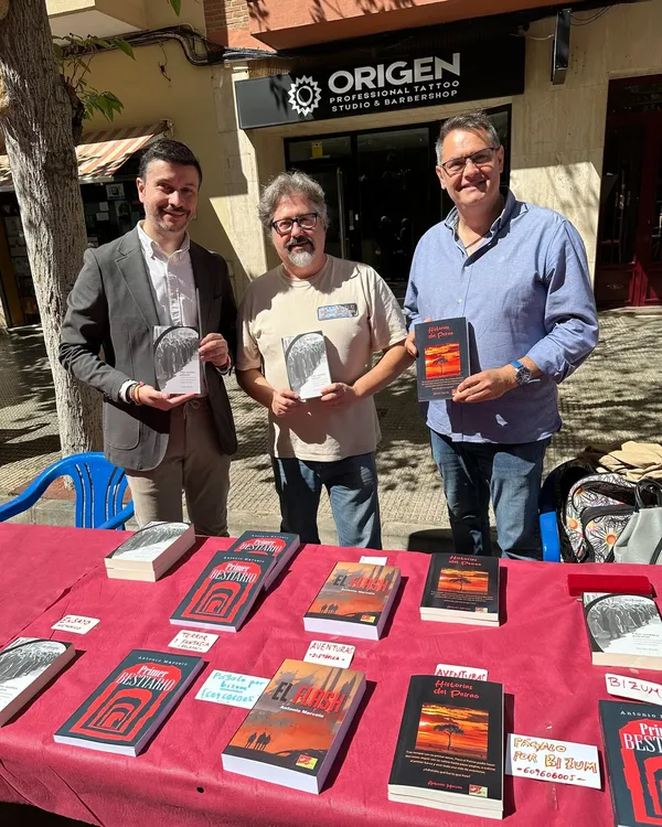 CENTENARIO RAMBLA AUTORES LIBROS 2025 FOTO 3