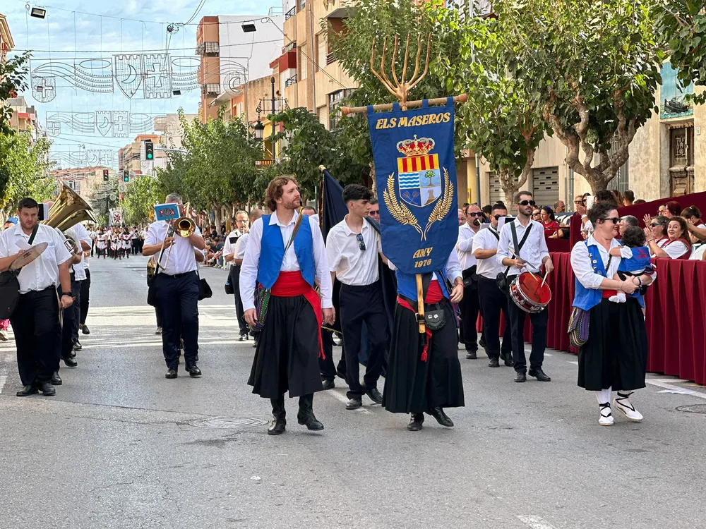 FIESTAS MOROS Y CRISTIANOS CAMPELLO 2024 DIA 12 ENTRADA DE BANDAS (14)