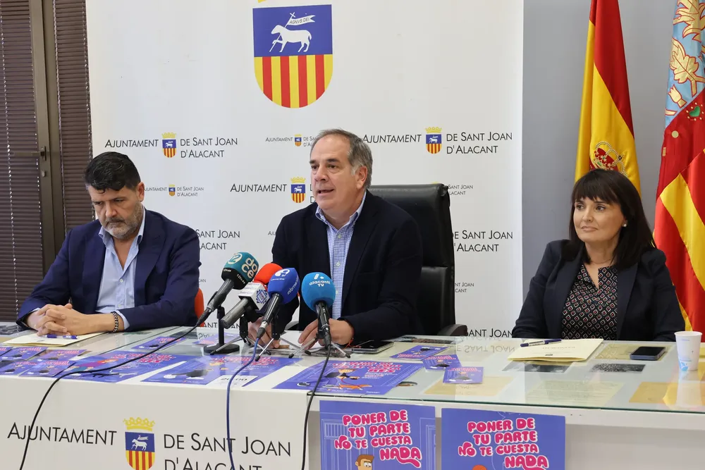 PRESENTACION CAMPAÑA BASURA PERROS GATOS SANT JOAN (4)