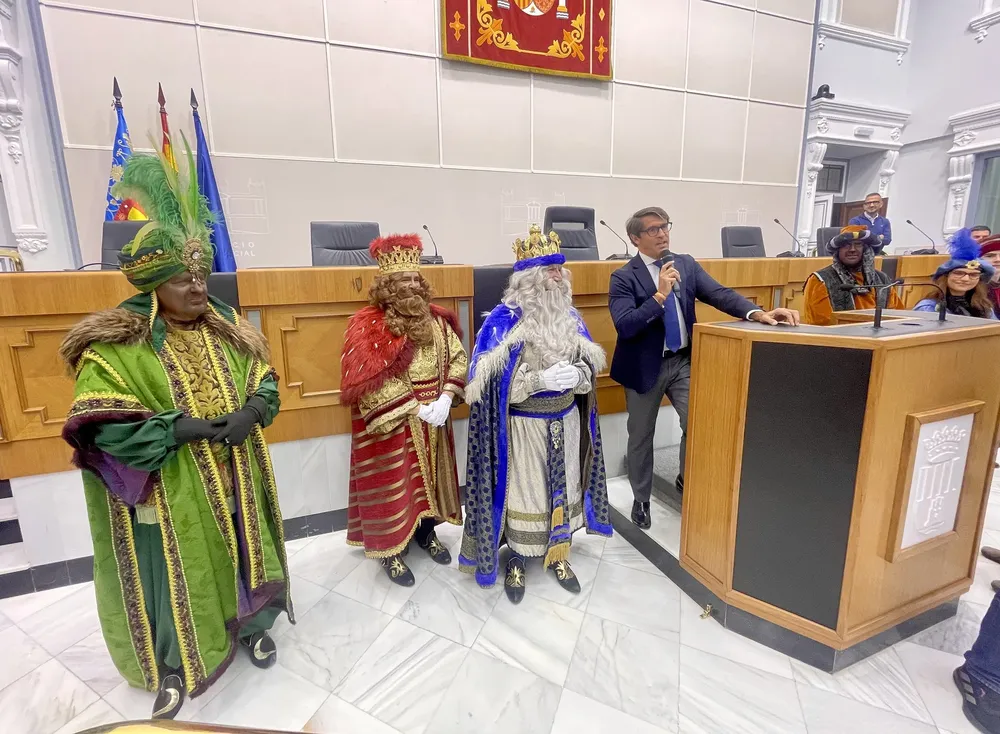 REYES MAGOS EN LA DIPUTACION 2025 FOTO 2