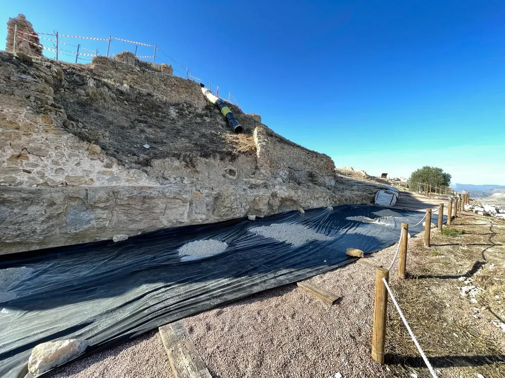 OBRAS CASTILLO BUSOT 2024 FOTO 2