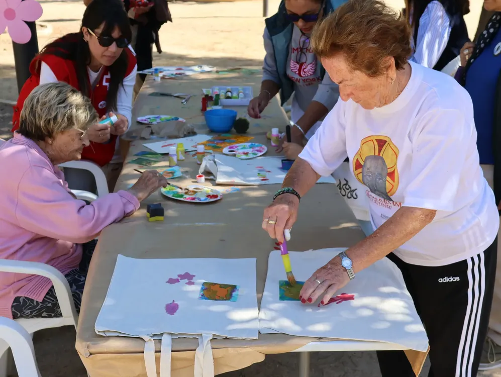 Pascua intergeneracional 2024 en el Centro de Mayores foto 5