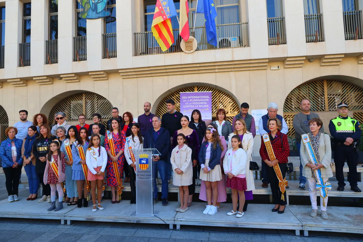 ACTO 25N SANT JOAN 2023 DE PUERTAS ADENTRO (4)