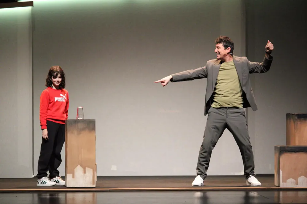 ESPECTACULO ALUZINA EN EL CAMPELLO 2025