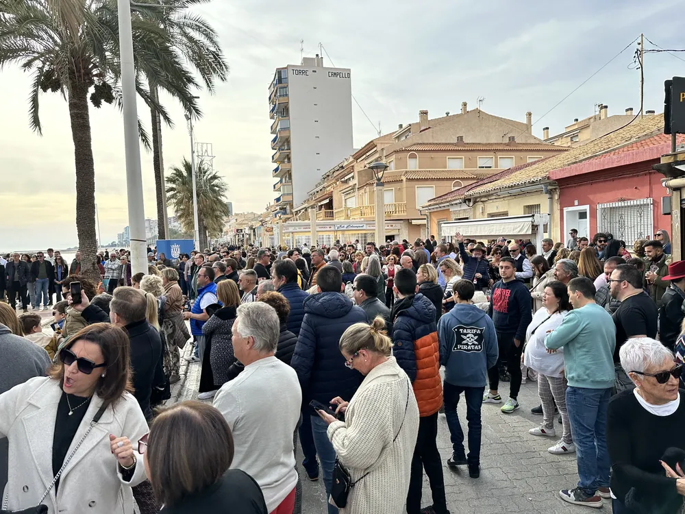 FIN DE AÑO CAMPELLO PASEO PLAYA GENTE  2024