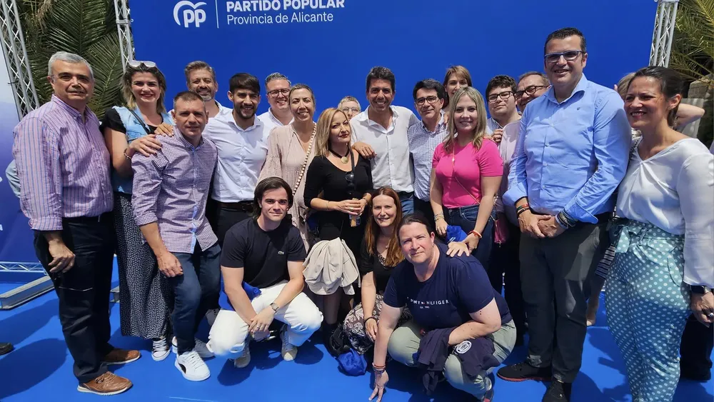 PRESENTACION CANDIDATURA 2023 PP SAN VICENTE DEL RASPEIG CON PACHI PASCUAL COMO CANDIDATO 4