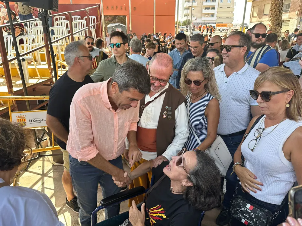 CARLOS MAZON PRESIDENTE DE LA GENERALITAT VALENCIANA VISITA CAMPELLO EN FIESTAS (3)
