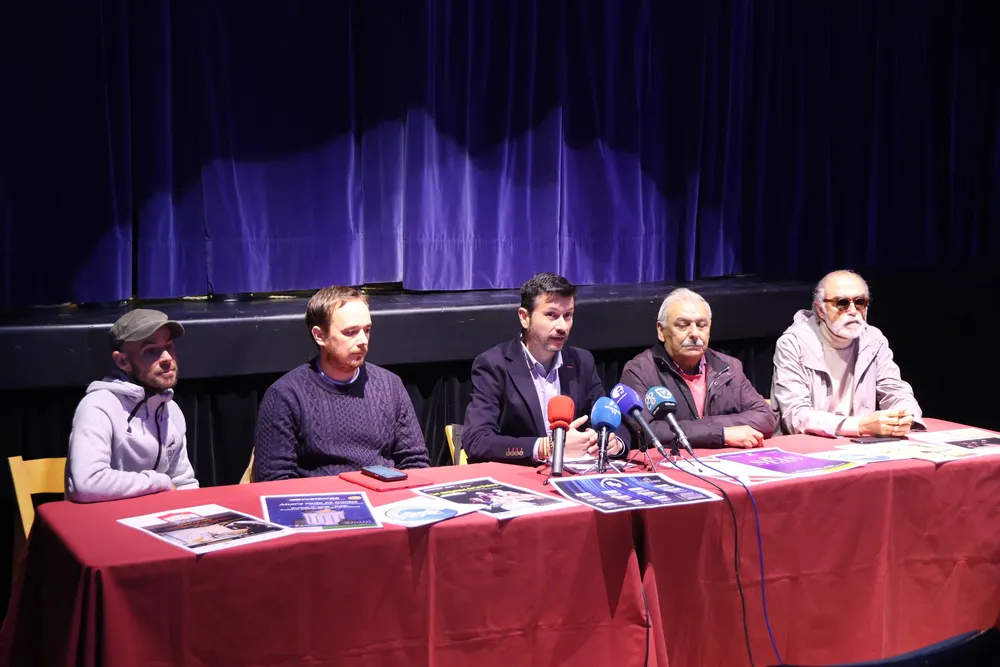 PRESENTACION MARZO ENTRE BAMBALINAS TEATRO SANT JOAN 2024 mesa david aracil concejal