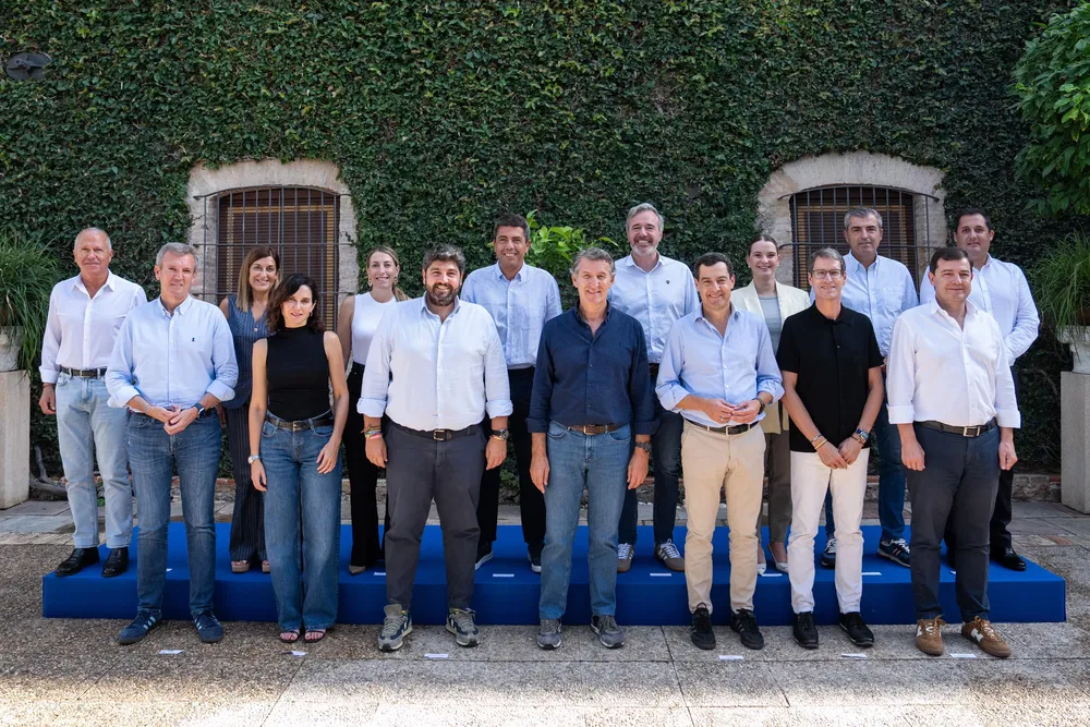 ENCUENTRO PRESIDENTES AUTONOMICOS PP EN MURCIA CON FEIJOO 2025