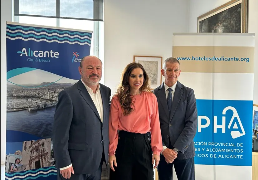 FIRMA CATEDRA TURISMO POQUET 2025