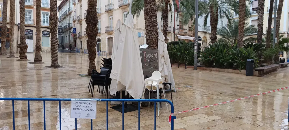 PLAZA DE LA SANTA FAZ ALICANTE LLUVIA 2026