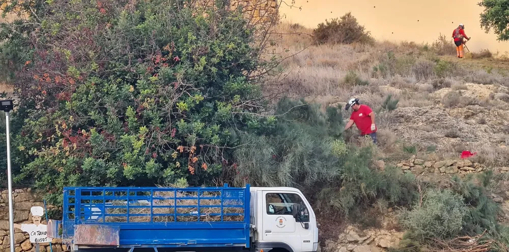 LIMPIEZA Y DESBROCE MONTE DEL CASTILLO DE BUSOT 2024
