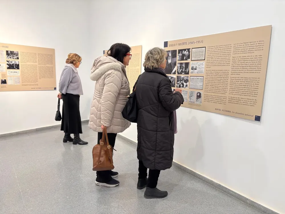 INAUGURACION EXPOSICION RAFAEL ALTAMIRA CAMPELLO 2026 FOTO 4