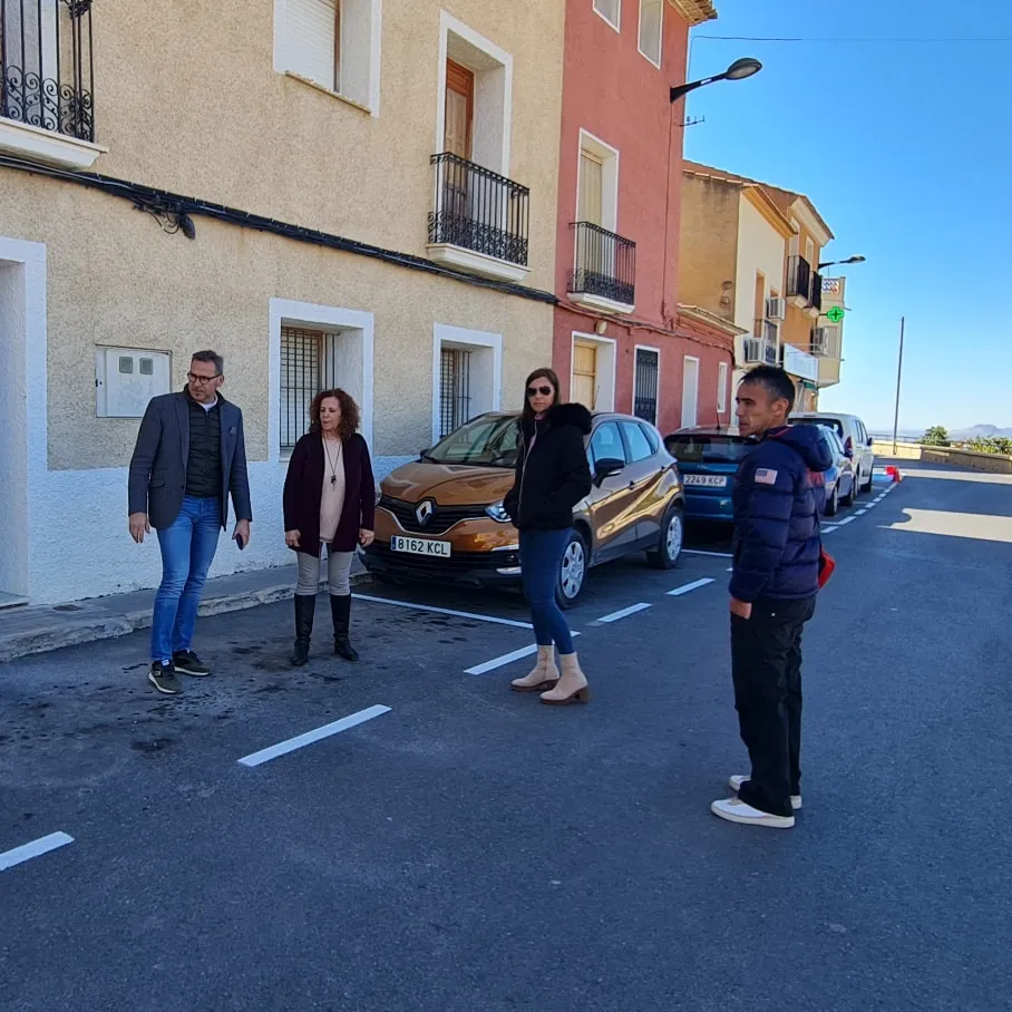 marcaje de estacionamiento y repintado de plazas busot alcalde alejandro morant 2024