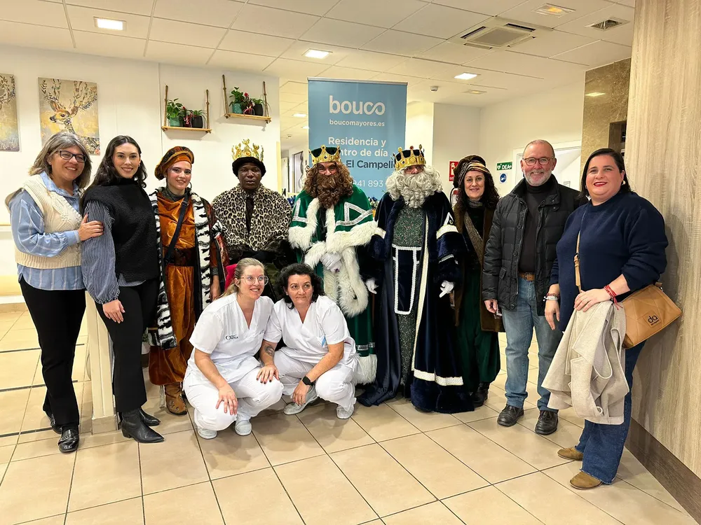 REYES MAGOS VISITA RESIDENCIAS CAMPELLO 2025 FOTO2