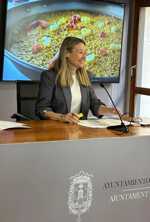 LIDIA LOPEZ CONCEJALA ALICANTE COMERCIO 2025.jpeg
