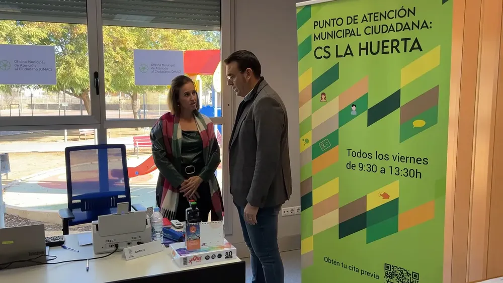 RAFA GARCIA BERENGUER LARA LLORCA INAUGURACION PUNTO OMAC LA HUERTA