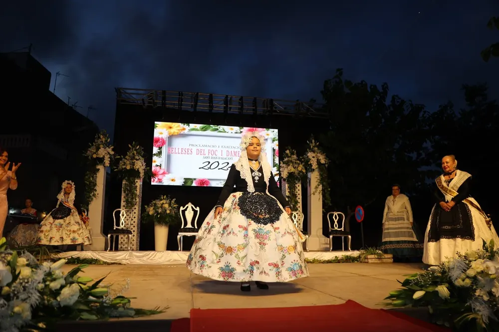 PROCLAMACION BELLEZAS Y DAMAS HOGUERAS SANT JOAN 2024 BELLEZA INFANTIL 2024