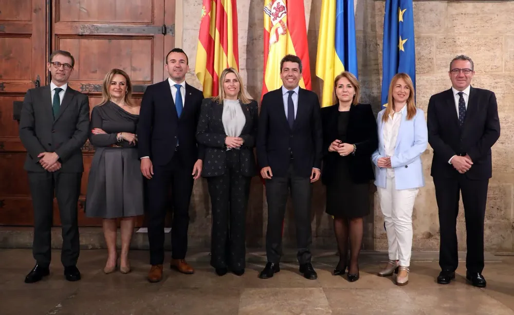 TONI PEREZ EN EL PALAU DE LA GENERALITAT VALENCIANA CON CARLOS MAZON PRESIDENTE 2024