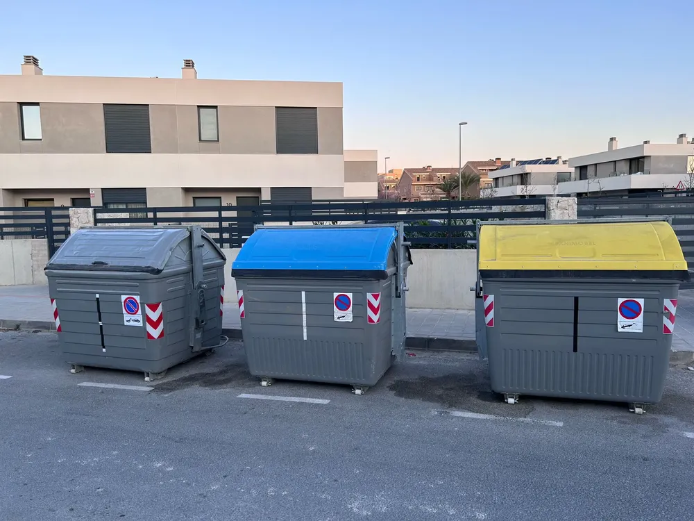 CONTENDORES BASURA SANT JOAN
