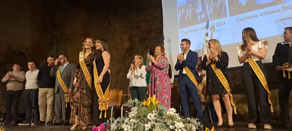 BUSOT PRESENTA SUS CAPITANIAS 2024 ALCALDE ALEJANDRO MORANT FOTO 4