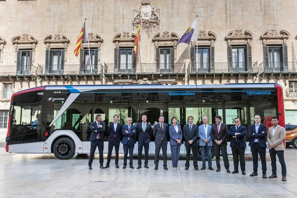 AUTOBUS ALICANTE 2025 AYUNTAMIENTO