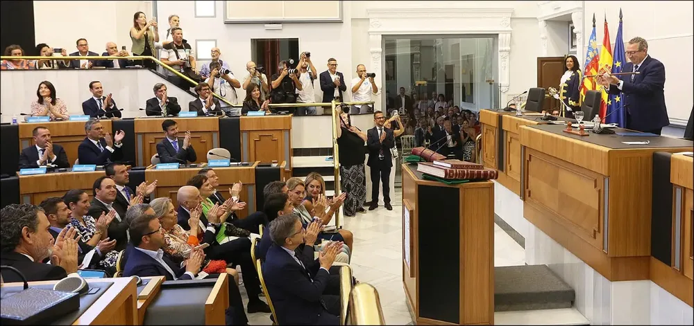 TONI PEREZ NUEVO PRESIDENTE DE LA DIPUTACION DE ALICANTE 2023 PP