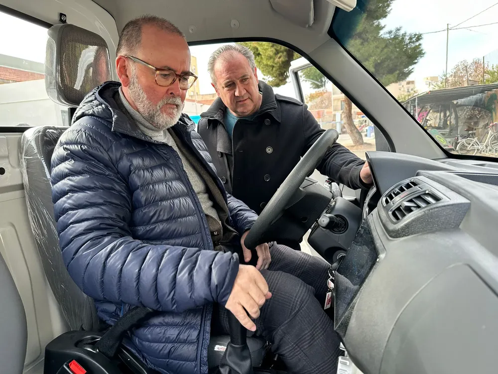 NUEVOS VEHICULOS PARQUES Y JARDINES CAMPELLO ALCALDE JUANJO BERENGUER 2024