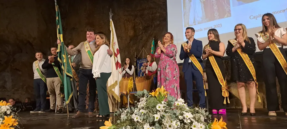 BUSOT PRESENTA SUS CAPITANIAS 2024 ALCALDE ALEJANDRO MORANT FOTO 3