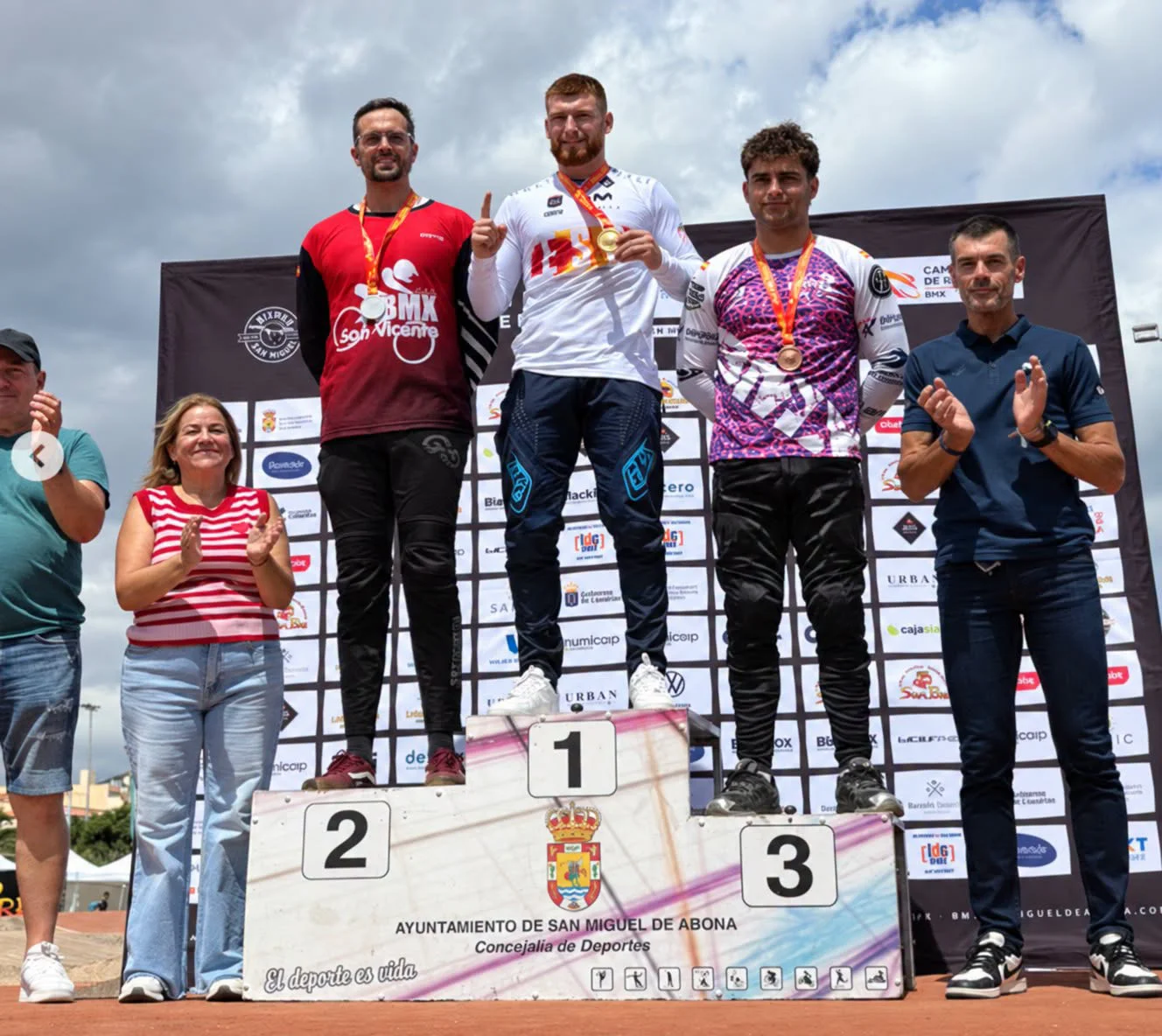 El busotero Izan Miralles se proclama campeón de España de BMX Racing