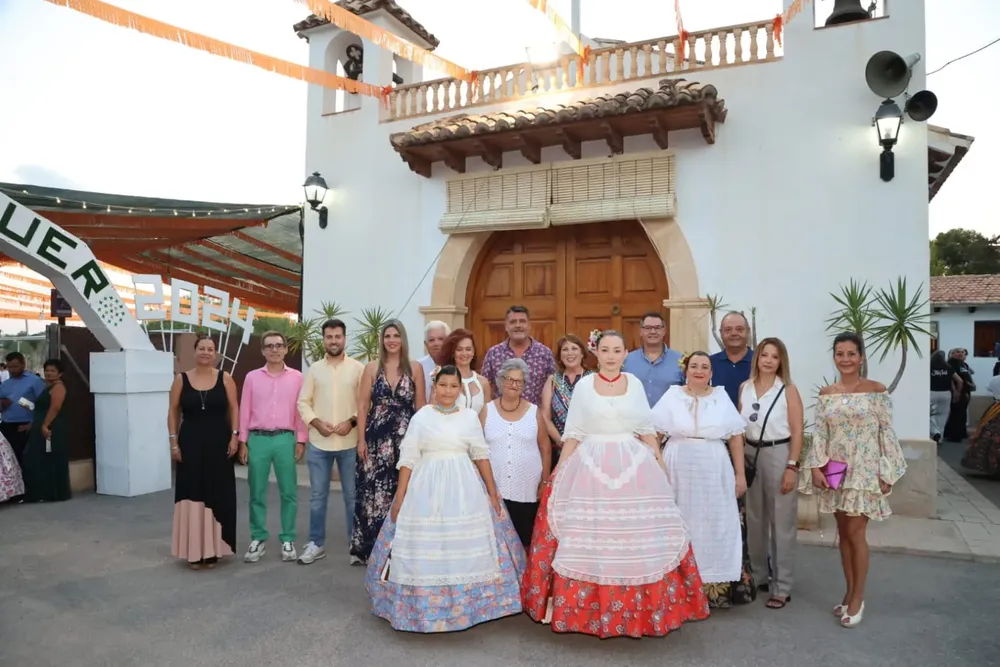 FABRAQUER PRESENTA A SUS ROMERAS 2024 FOTO 2