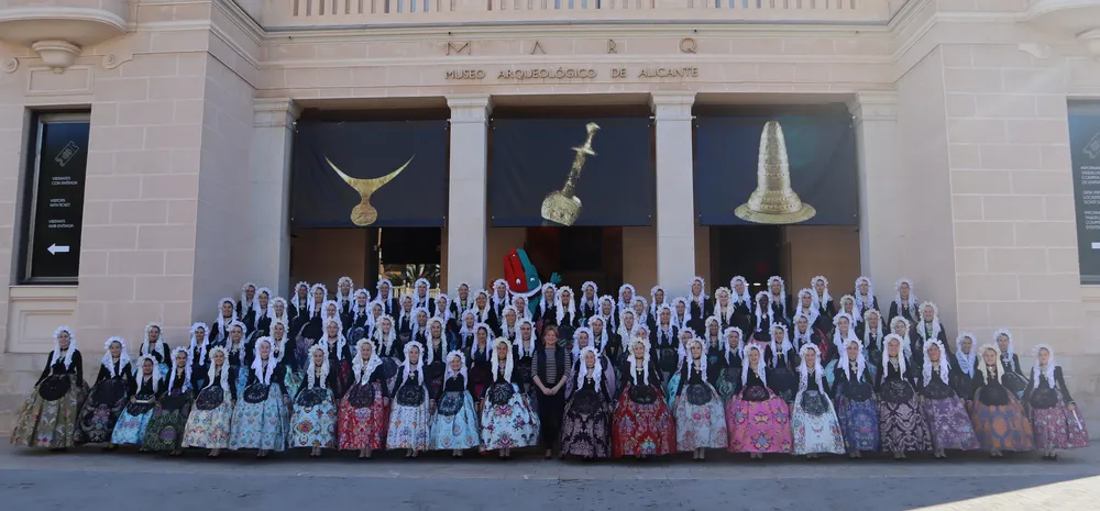 CANDIDATAS A BELLEZA DEL FUEGO INFANTIL ALICANTE 2024 VISITA MARQ