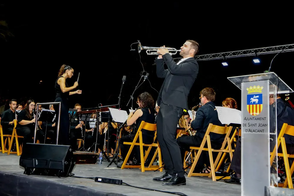 CONCIERTO DE FIESTAS SAN JUAN 2025