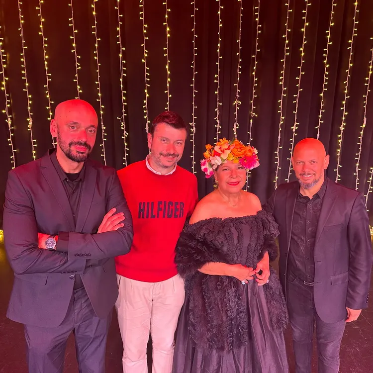 ACTUACION GLENDA GABY EN SANT JOAN DICIEMBRE 2025 CON DAVID ARACIL