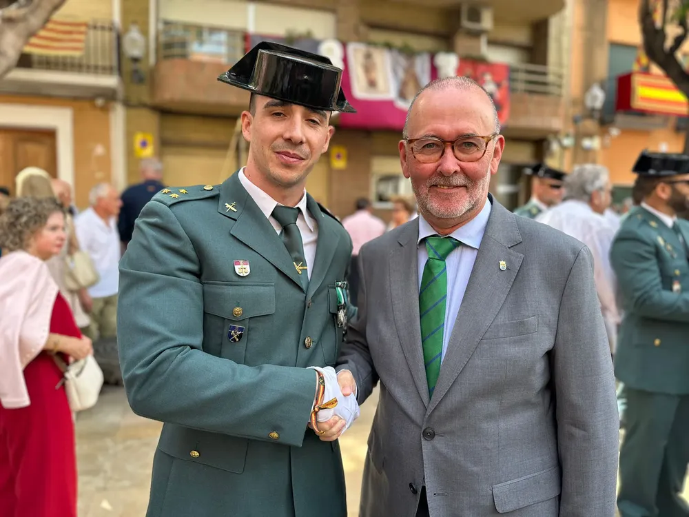 DIA HISPANIDAD GUARCIA CIVIL CAMPELLO 12-10-2024 (4)