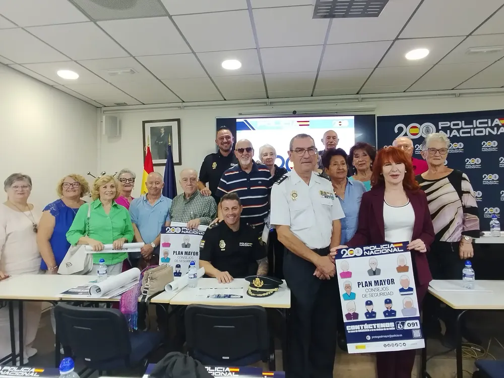 CHARLA SEGURIDAD CENTRO MAYORES ALICANTE 2025